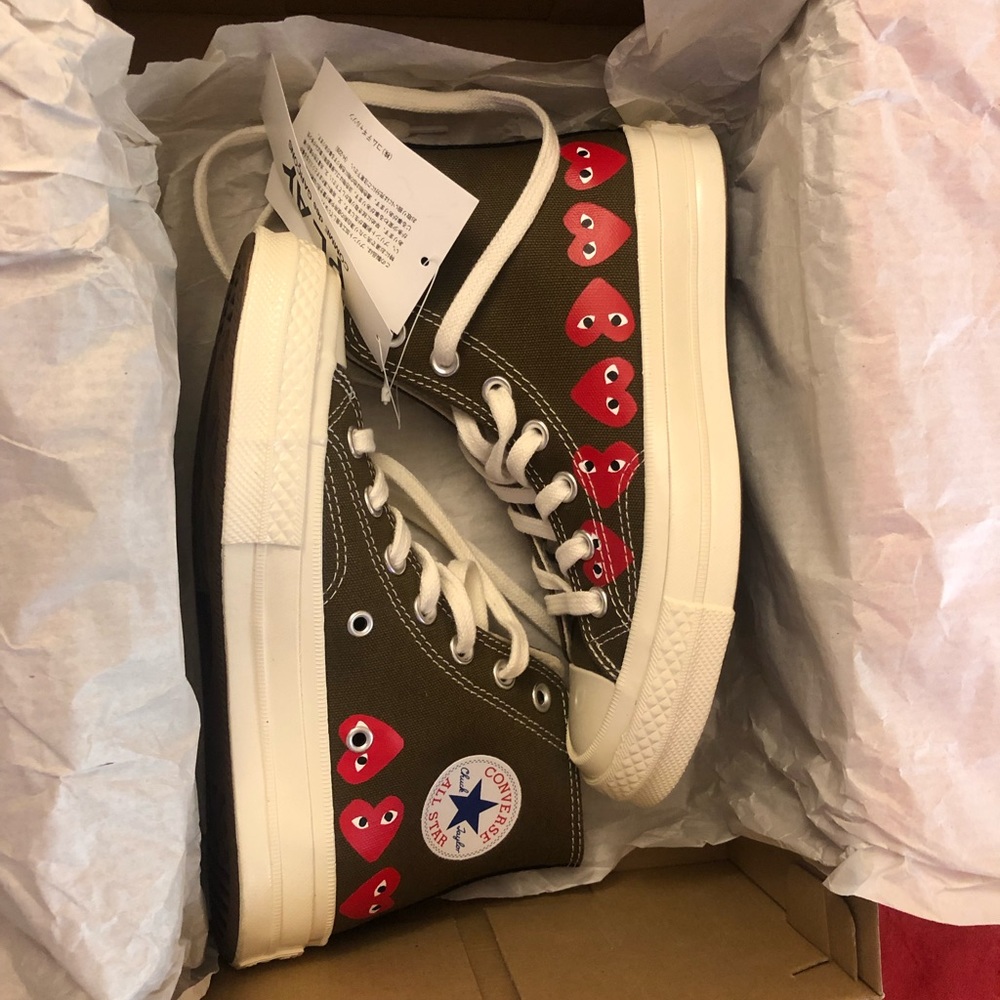 SOLD Comme des garçon x converse play khaki